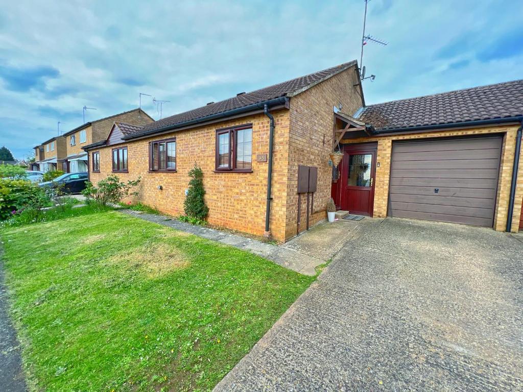 Fairhurst Way, Earls Barton, Northamptonshire NN6 2 bed semidetached