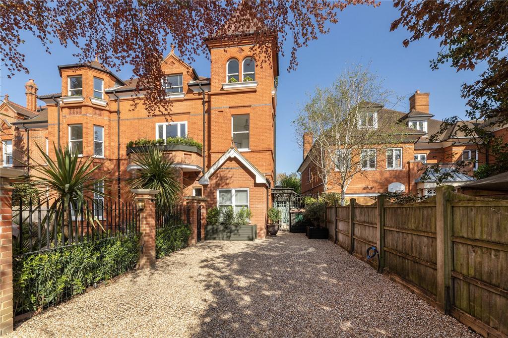 Arthur Road, Wimbledon, London, SW19 3 bed apartment for sale £2,250,000