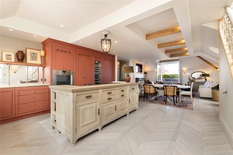 67a Arthur Road, London, SW19 7DN