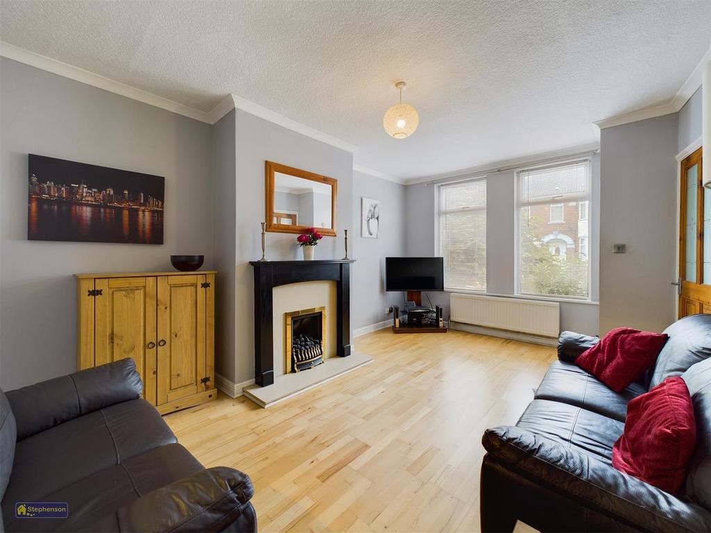 Ryde Avenue Hull 2 bed terraced house £725 pcm (£167 pw)
