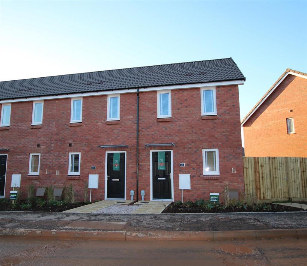 Orchard Way, Cranbrook, Exeter 2 bed end of terrace house £1,000 pcm (£231 pw)