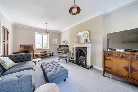 22 Orchards Way, Southampton, SO17 1RD