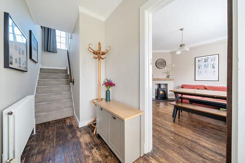 22 Orchards Way, Southampton, SO17 1RD