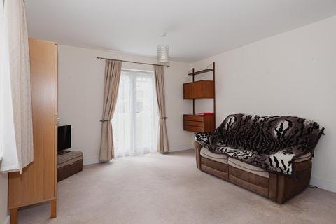 Flat 1, Poplar House, 9 Poplar Close, Epsom, KT17 3LH