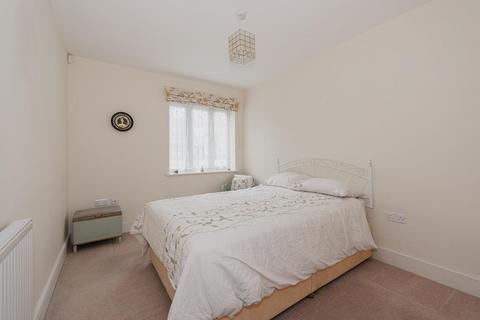 Flat 1, Poplar House, 9 Poplar Close, Epsom, KT17 3LH