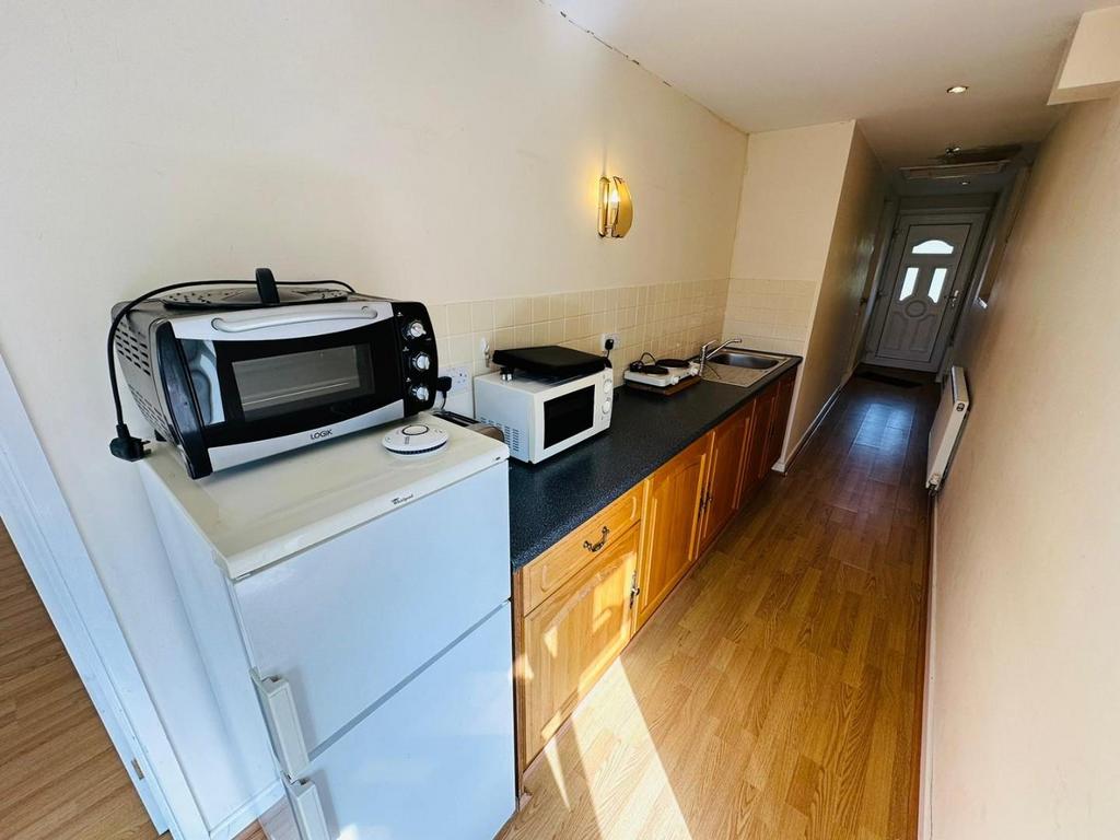 Sir Alfreds Way, Sutton Coldfield Studio £750 pcm (£173 pw)
