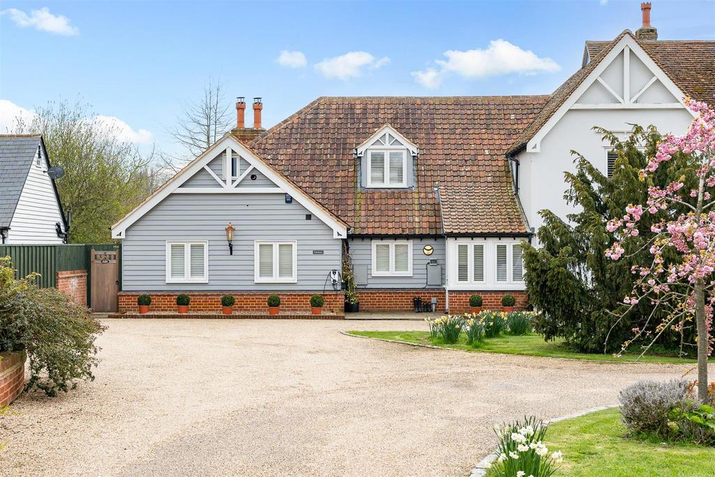 Dunmow Road, Hatfield Heath, Stortford 4 bed semidetached