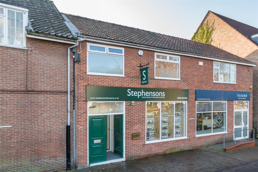 South Lane Haxby York 2 bed flat £850 pcm (£196 pw)