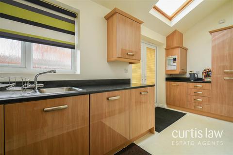 34 Kirkland Close, Blackburn, BB1 5JF