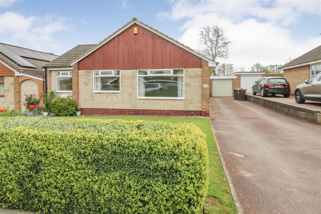 Eastfield Crescent, Laughtonenle... 3 bed detached bungalow £345,000