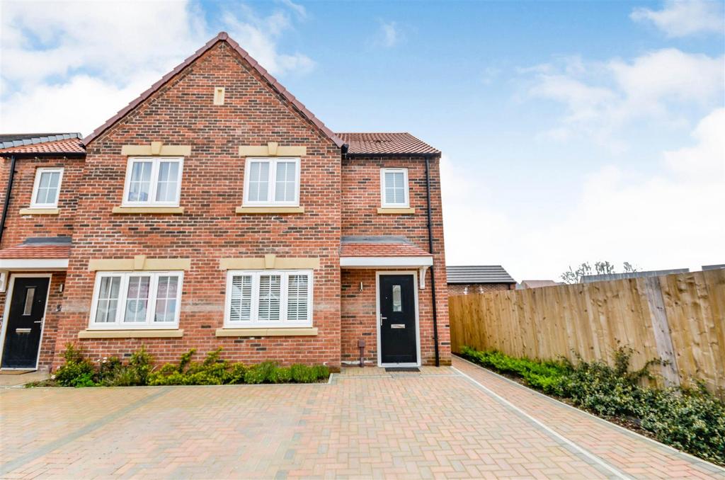 Hudson Avenue, Anlaby, Hull 3 bed semidetached house for sale £235,000