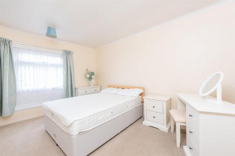 89 Warwick Road, Winklebury, Basingstoke, RG23 8DZ