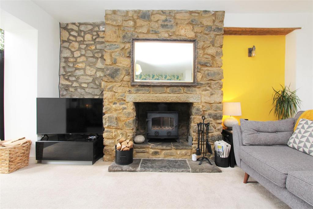 Park Road, Keynsham, Bristol 3 bed house for sale £400,000