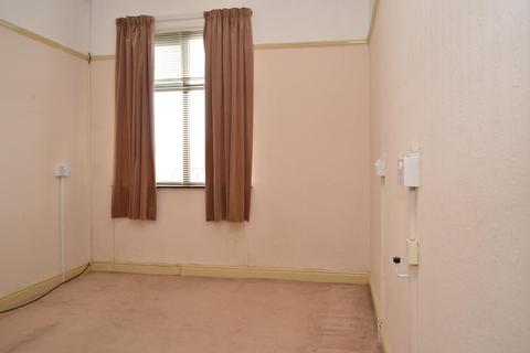 25 Oregon Avenue, Oldham, OL1 2LE
