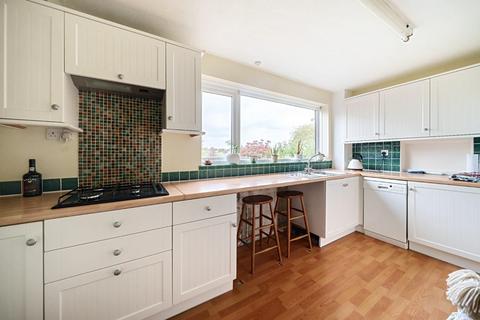 11 Don Avenue, Wetherby, LS22 7UG