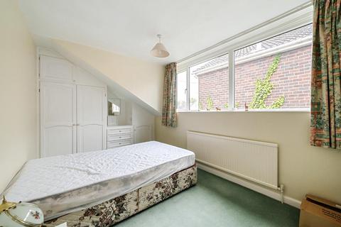 11 Don Avenue, Wetherby, LS22 7UG