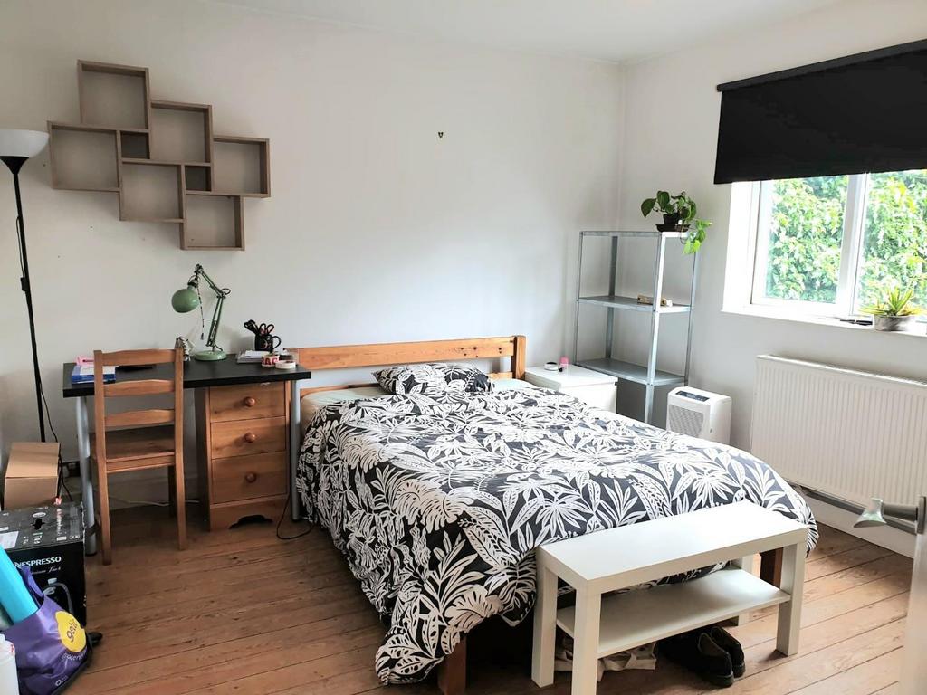 Mildmay Park, London, N1 2 bed flat £2,250 pcm (£519 pw)