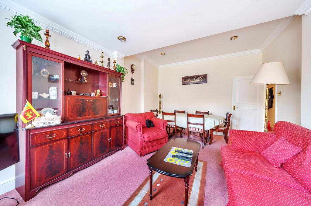 Teignmouth Road, London, NW2 2 bed flat for sale £499,950