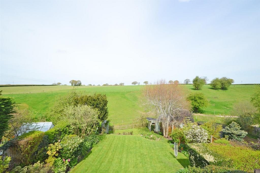 Annscroft, Shrewsbury 3 bed detached house £385,000