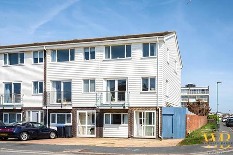 4 bedroom semi-detached house for sale, Flag Square, Shoreham-By-Sea