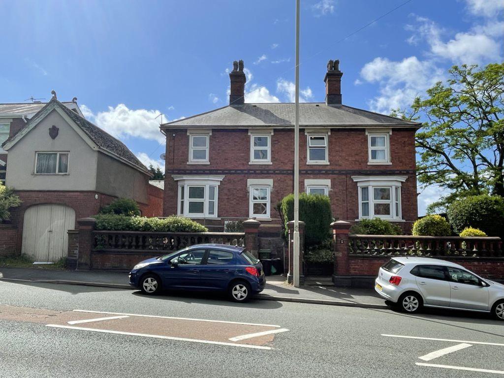 Brettell Lane, Stourbridge 1 bed apartment £595 pcm (£137 pw)