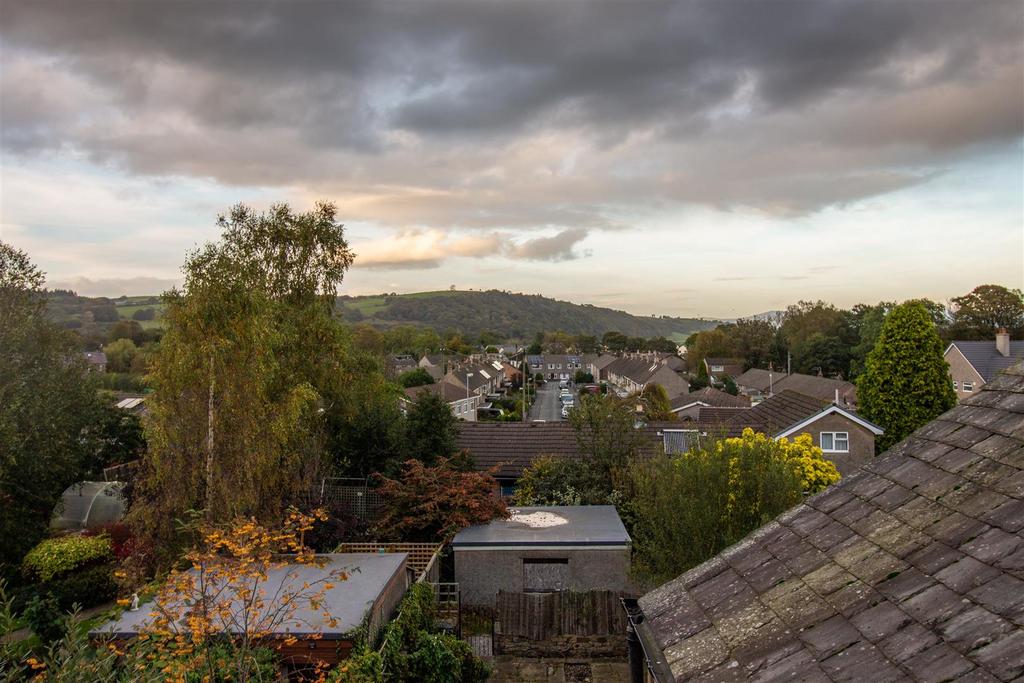 Brookhouse Road, Caton, Lancaster 5 bed semidetached house £1,100