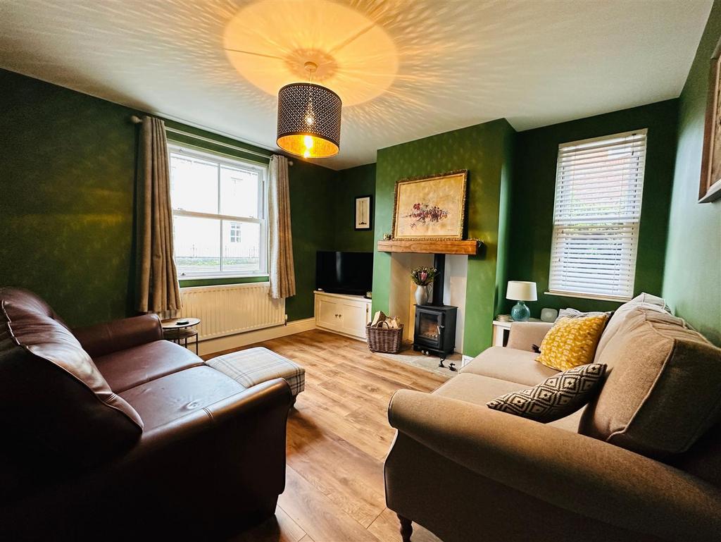 Selby Road, Howden, Goole 3 bed detached house for sale £325,000