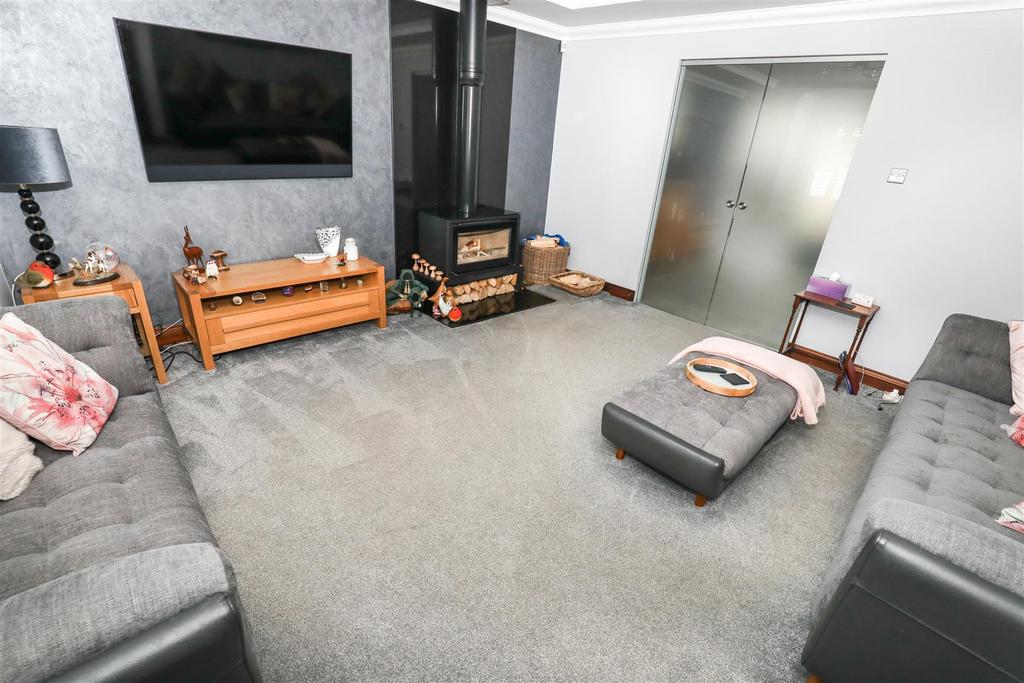 Beechwood Park, Glenrothes 4 bed detached house £274,995