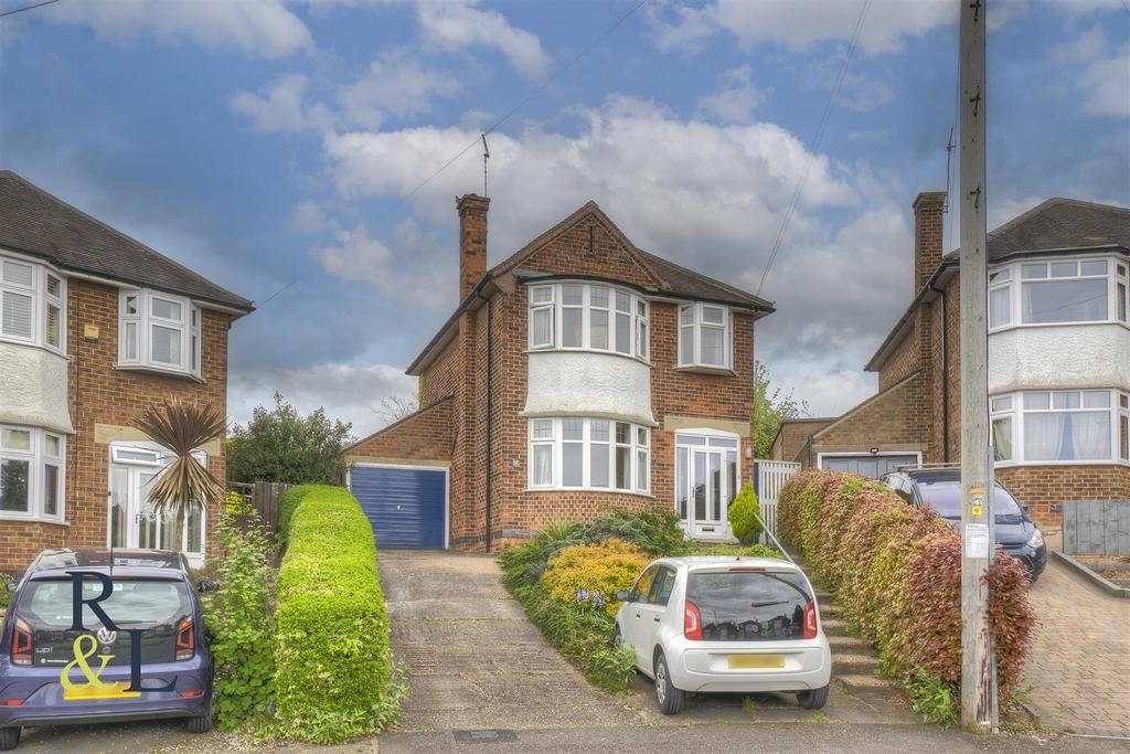 Beaumont Gardens, West Bridgford, Nottingham 3 bed detached house for
