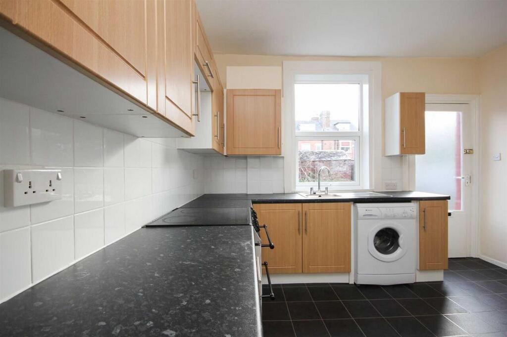 Ranby Road, Endcliffe, Sheffield 4 bed terraced house to rent £1,300