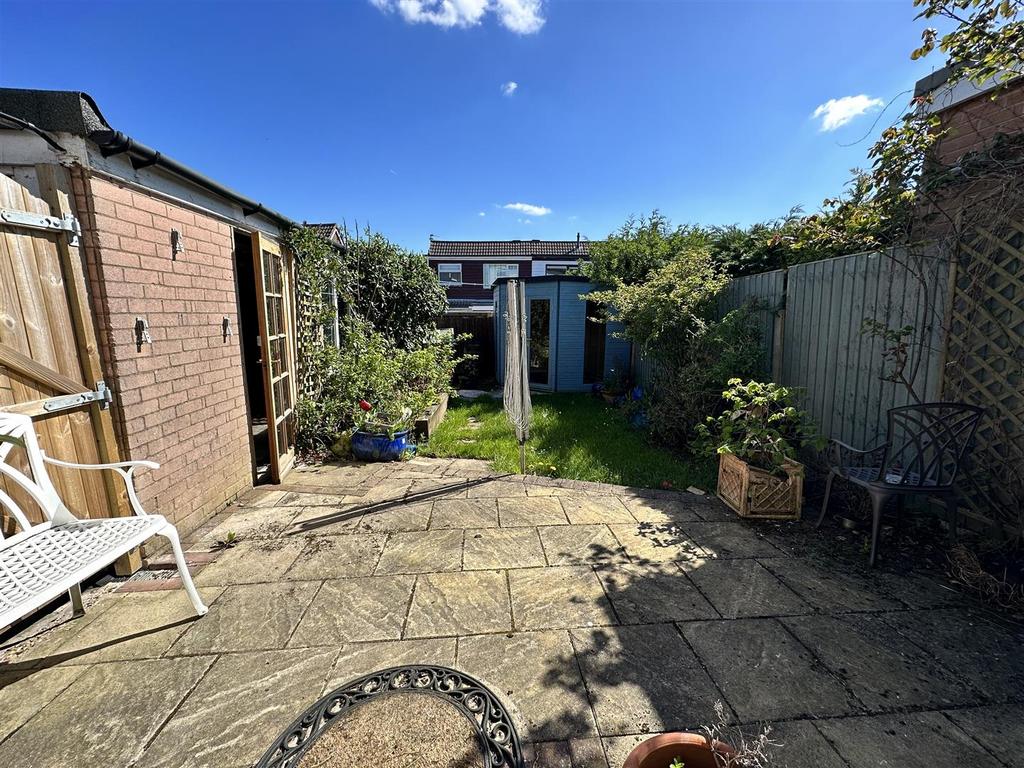 Naze Lane East, Freckleton 3 bed semidetached house for sale £185,000