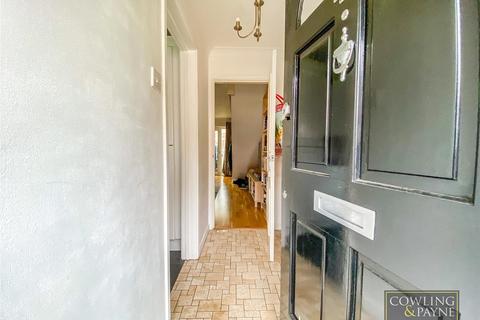 48 Doeshill Drive, Wickford, SS12 9RD