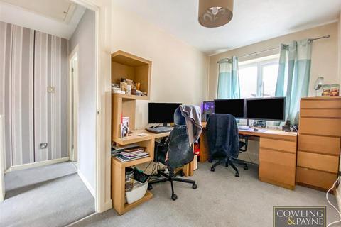 48 Doeshill Drive, Wickford, SS12 9RD