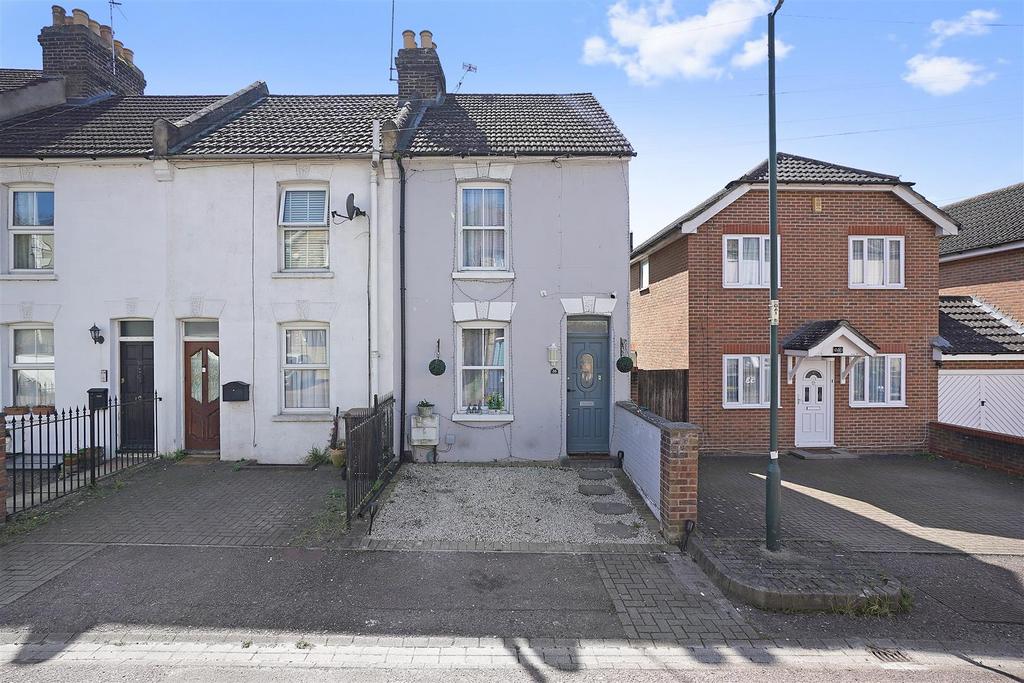 Queens Road, Chatham 3 bed house for sale £260,000