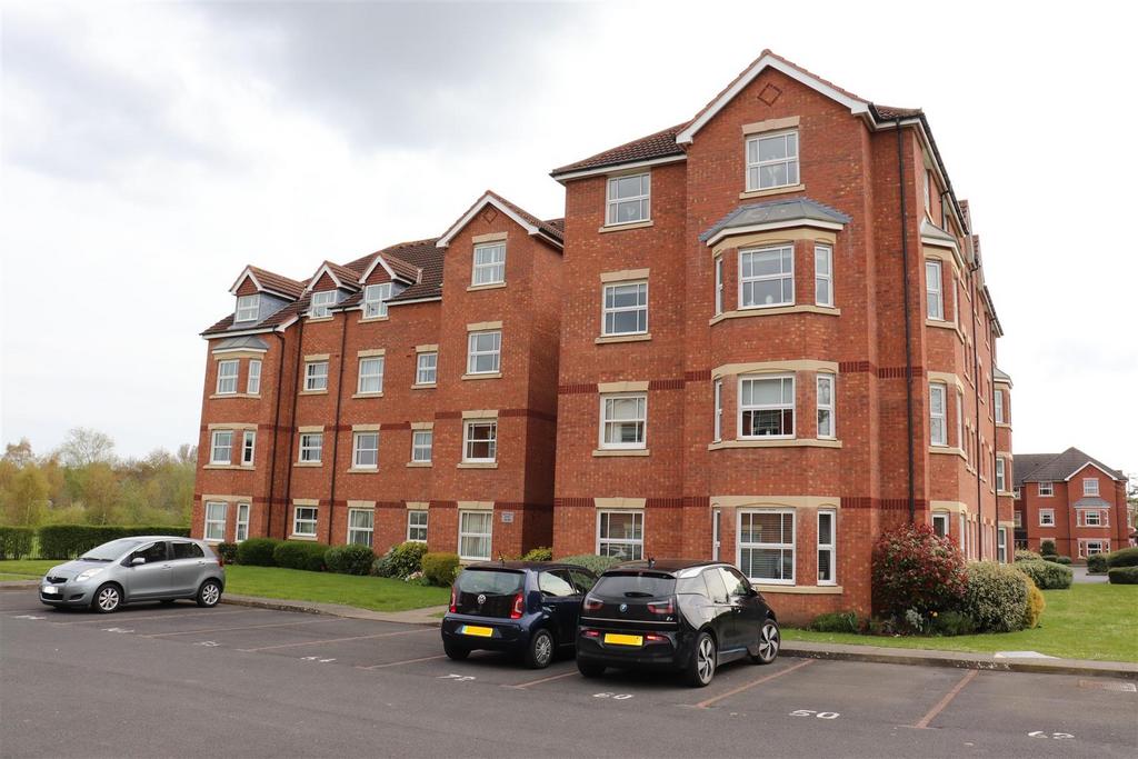 Westfield Drive, Aldridge 2 bed apartment £209,950
