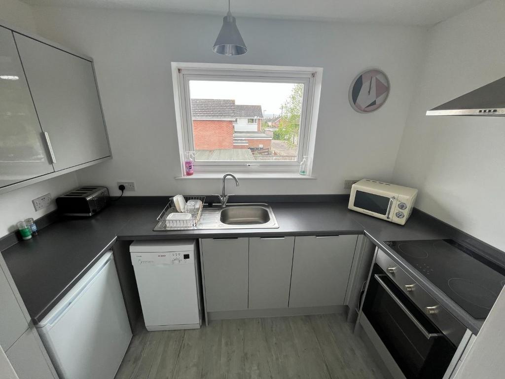 Coopers Close, Mill Lane, Wareham 1 bed flat £825 pcm (£190 pw)