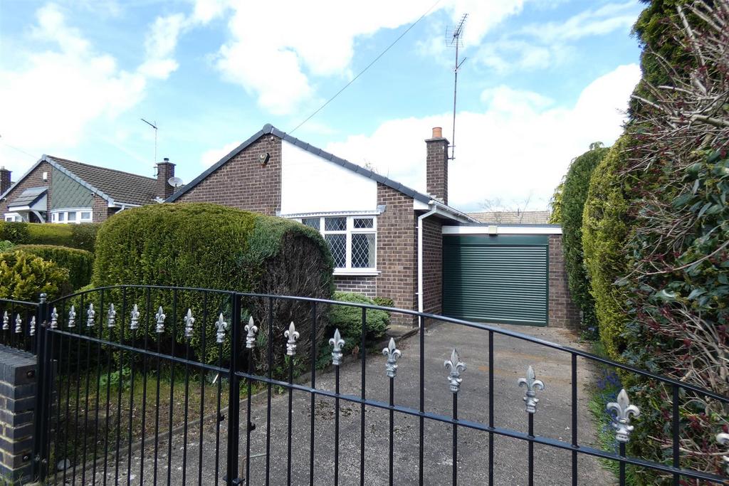 Wedgwood Road, Cheadle, StokeOnTrent 2 bed detached bungalow for sale