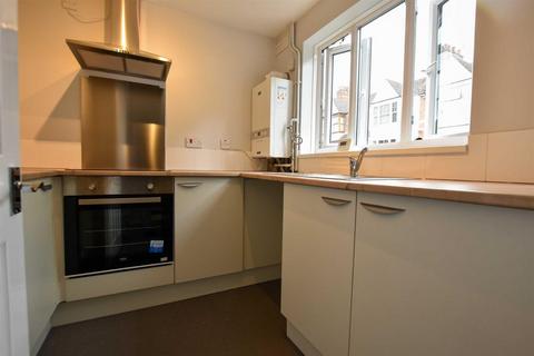 2 bedroom terraced house to rent, Castle Road, Wellingborough