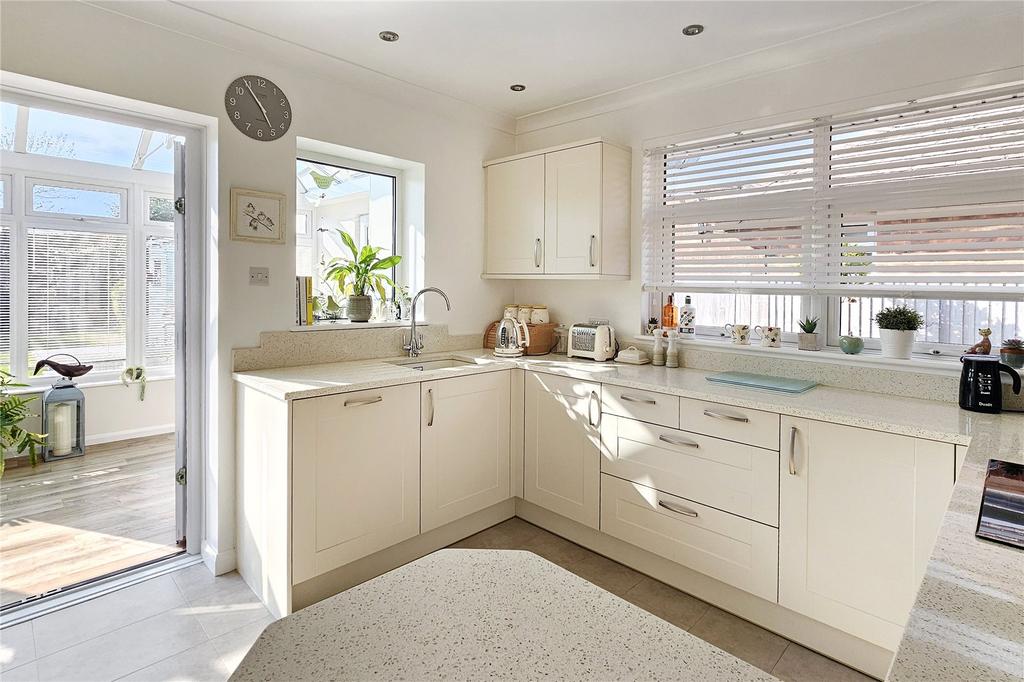 Fircroft Crescent, Rustington... 2 bed bungalow £550,000