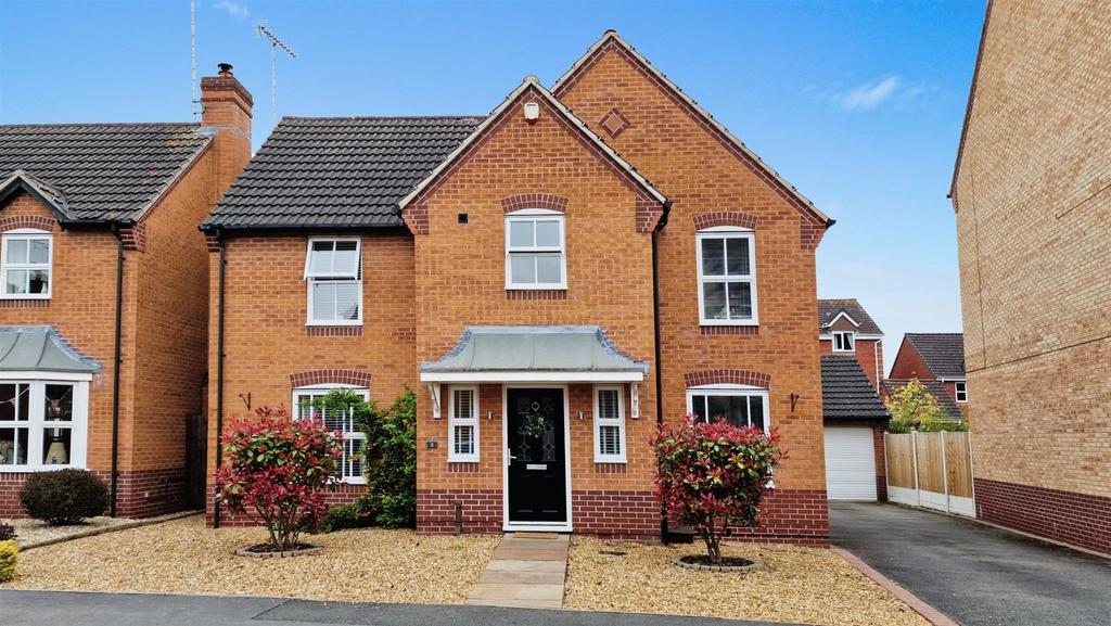 Severn Drive, Hilton, Derby 4 bed detached house for sale £425,000