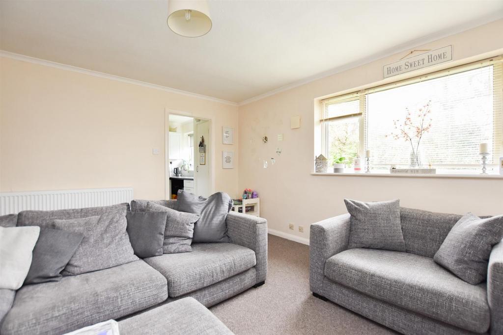 Senlac Way, St. LeonardsOnSea 2 bed flat £150,000