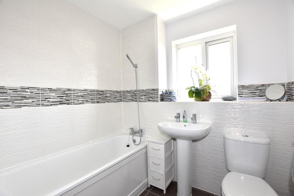 Family Bathroom.JPG