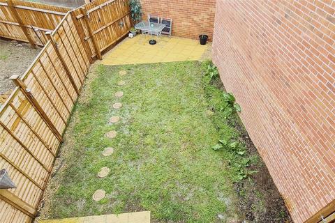4 bedroom semi-detached house for sale - Amazon Way, Westbury