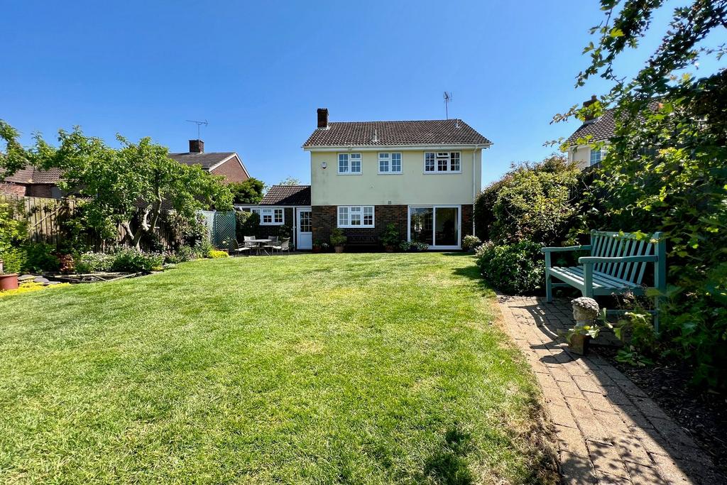 Runsell Green Chelmsford Cm3 4 Bed Detached House For Sale £675 000