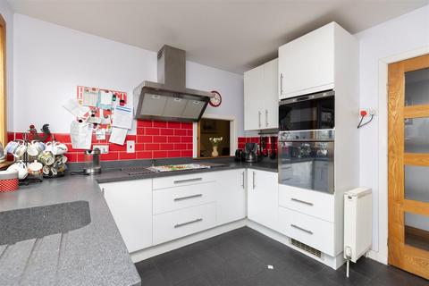 2 Colenhaugh, Stormontfield, Perth, PH2 6DQ
