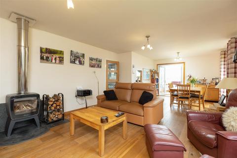 2 Colenhaugh, Stormontfield, Perth, PH2 6DQ