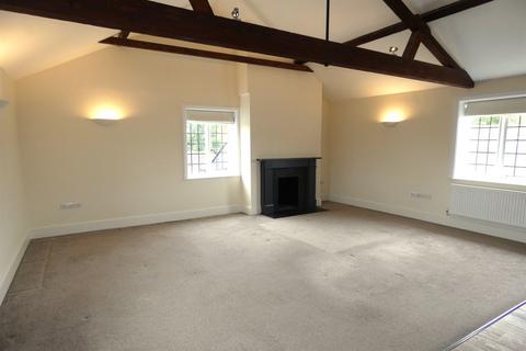 2 bedroom flat to rent, Angel Yard, North Street, Midhurst, GU29