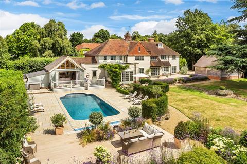 Elm Tree House Hurtmore Road, Hurtmore, Godalming, GU7 2RA