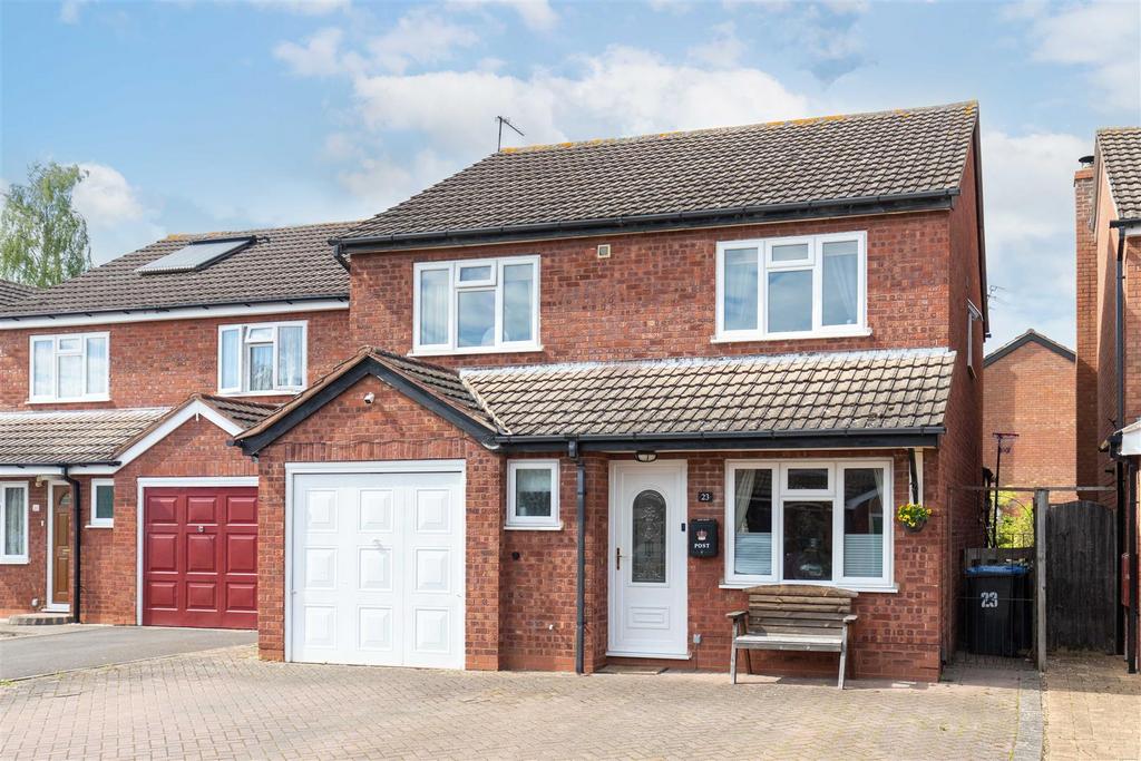 Lysander Close, Wellesbourne, Warwick 4 bed detached house for sale £