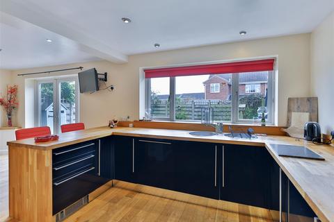 6 Bellmans Croft, Copmanthorpe, York, YO23 3YH